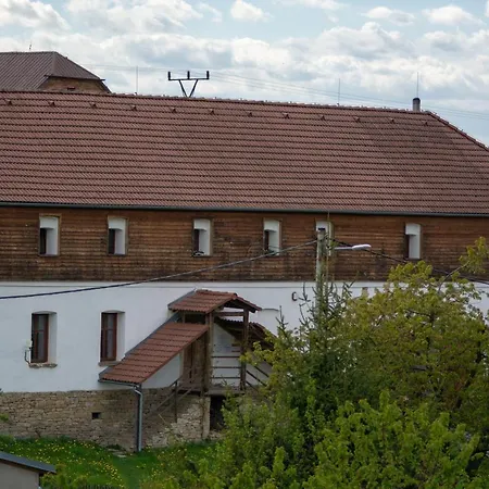 Květná Farma *